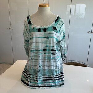 Calvin Klein Performance Wear Quick Dry Pullover Top. NWOTs.Aqua/White.